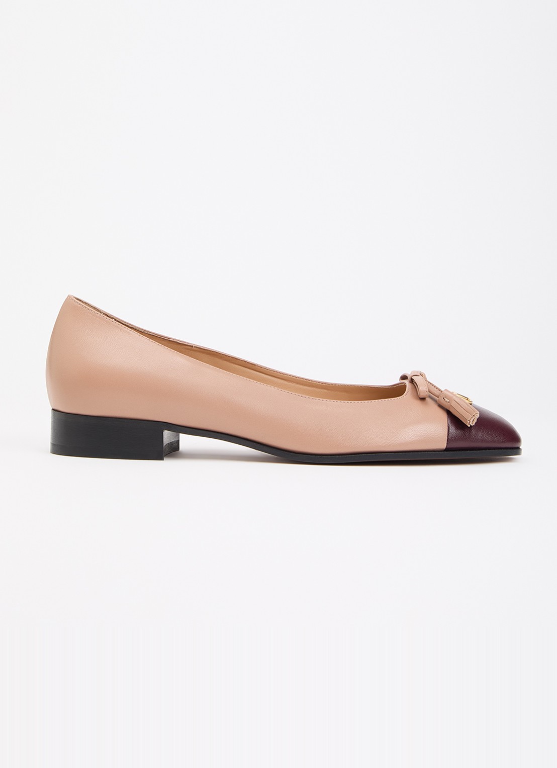 Valentino Garavani Ballerina van leer met franjes - voorkant 2 oudroze