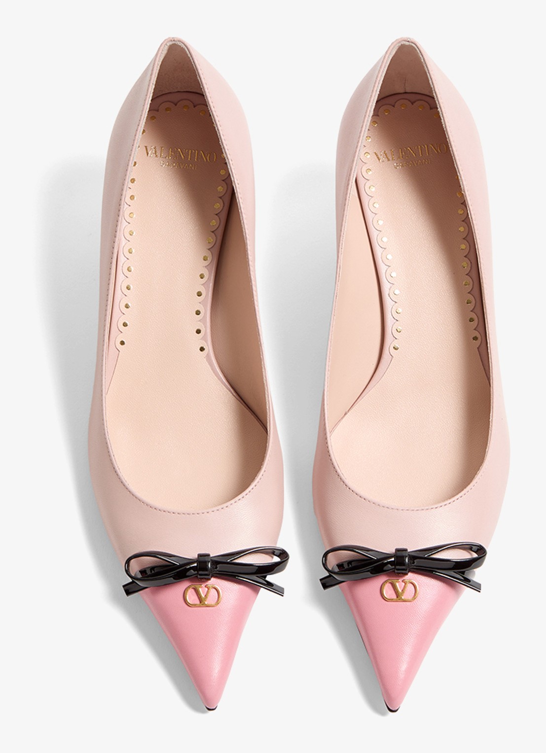 Valentino Garavani Bepointy pump van geitenleer met strikdetail - detail 4 oudroze