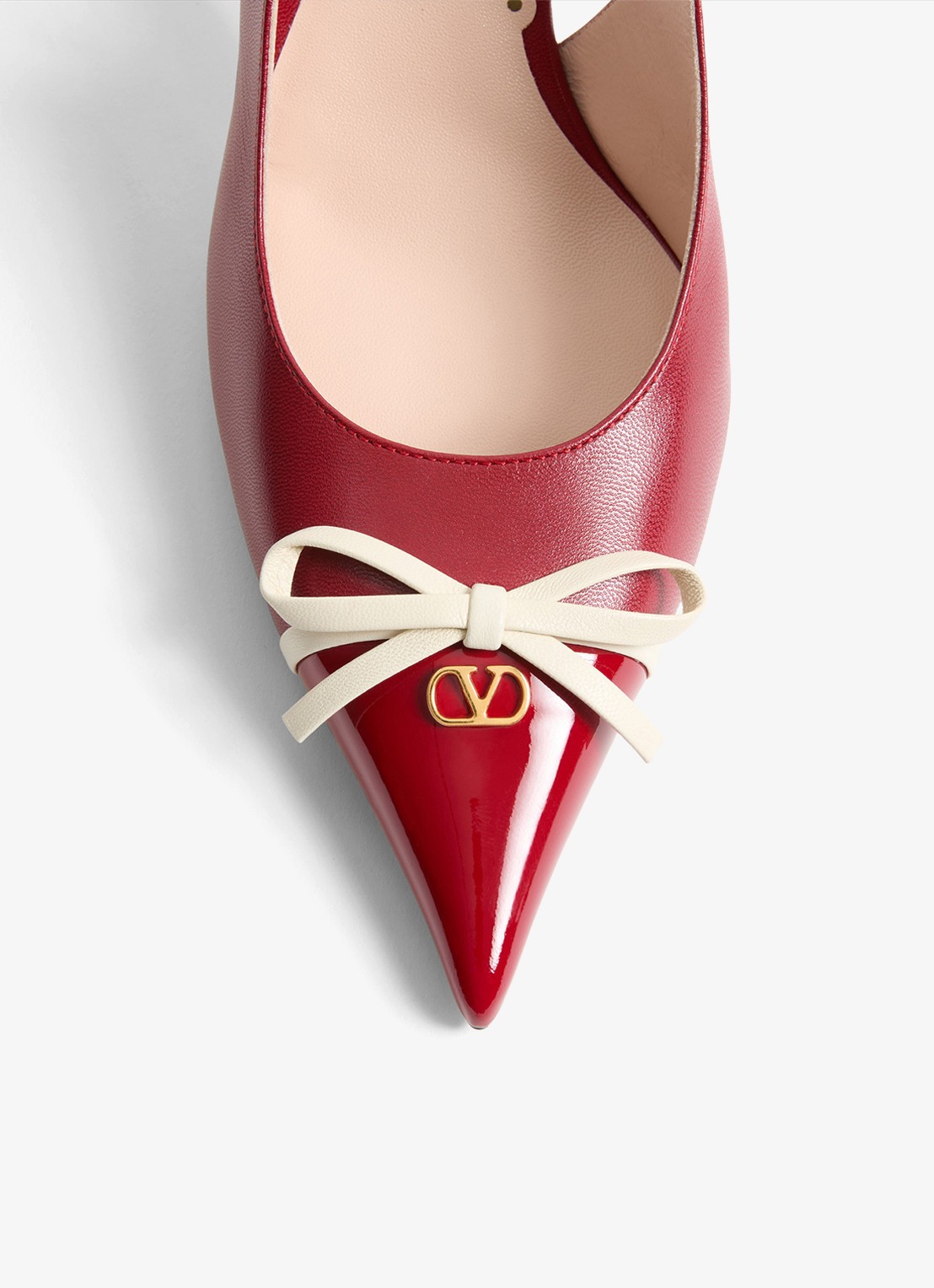 Valentino Garavani Bepointy slingback van geitenleer met lakleren details - detail 5 rood