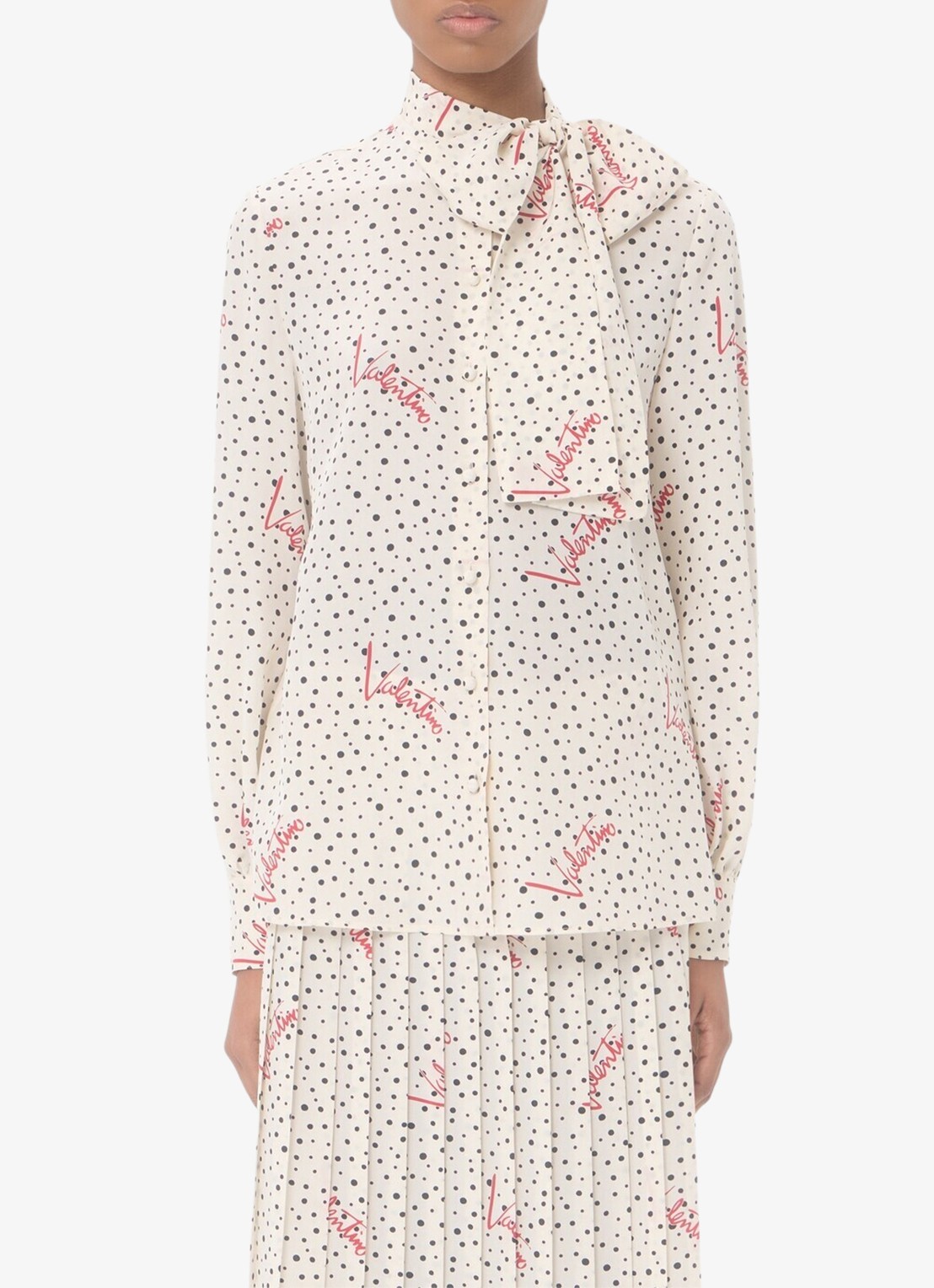 Valentino Garavani Blouse van zijde met logoprint en strikkraag - detail 2 creme