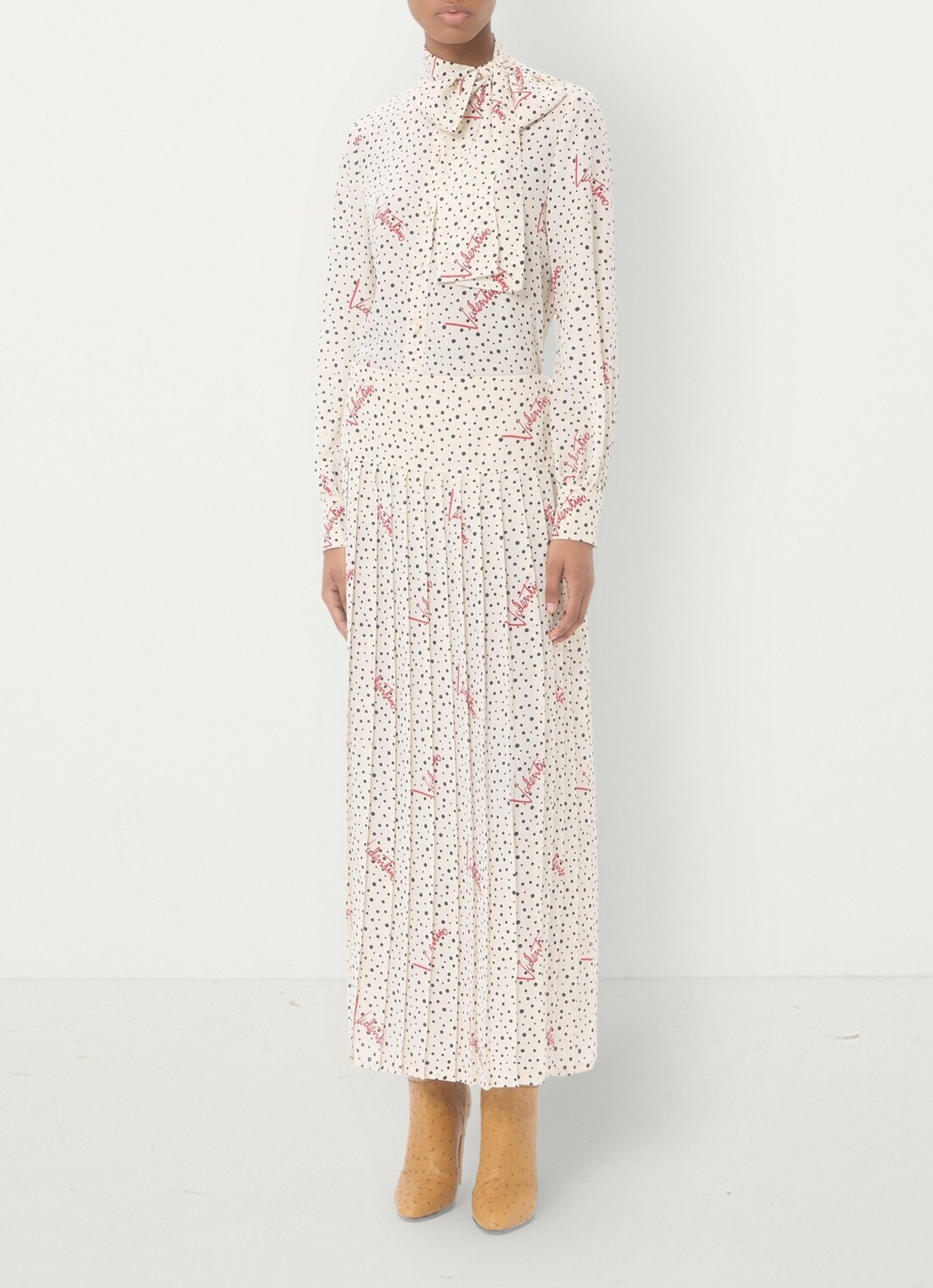 Valentino Garavani Blouse van zijde met logoprint en strikkraag - voorkant 7 creme