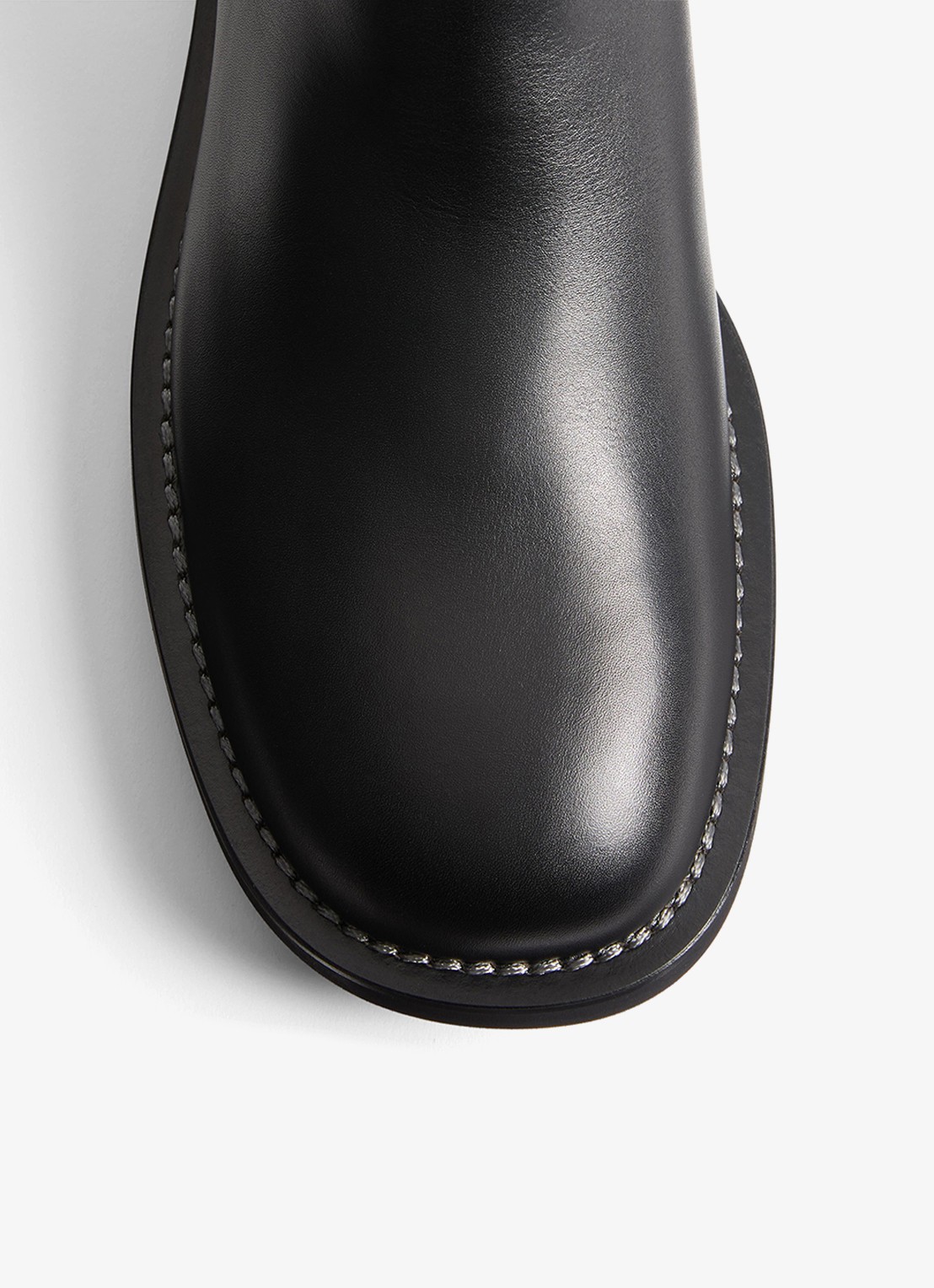 Valentino Garavani Chelsea boot van kalfsleer - detail 3 zwart