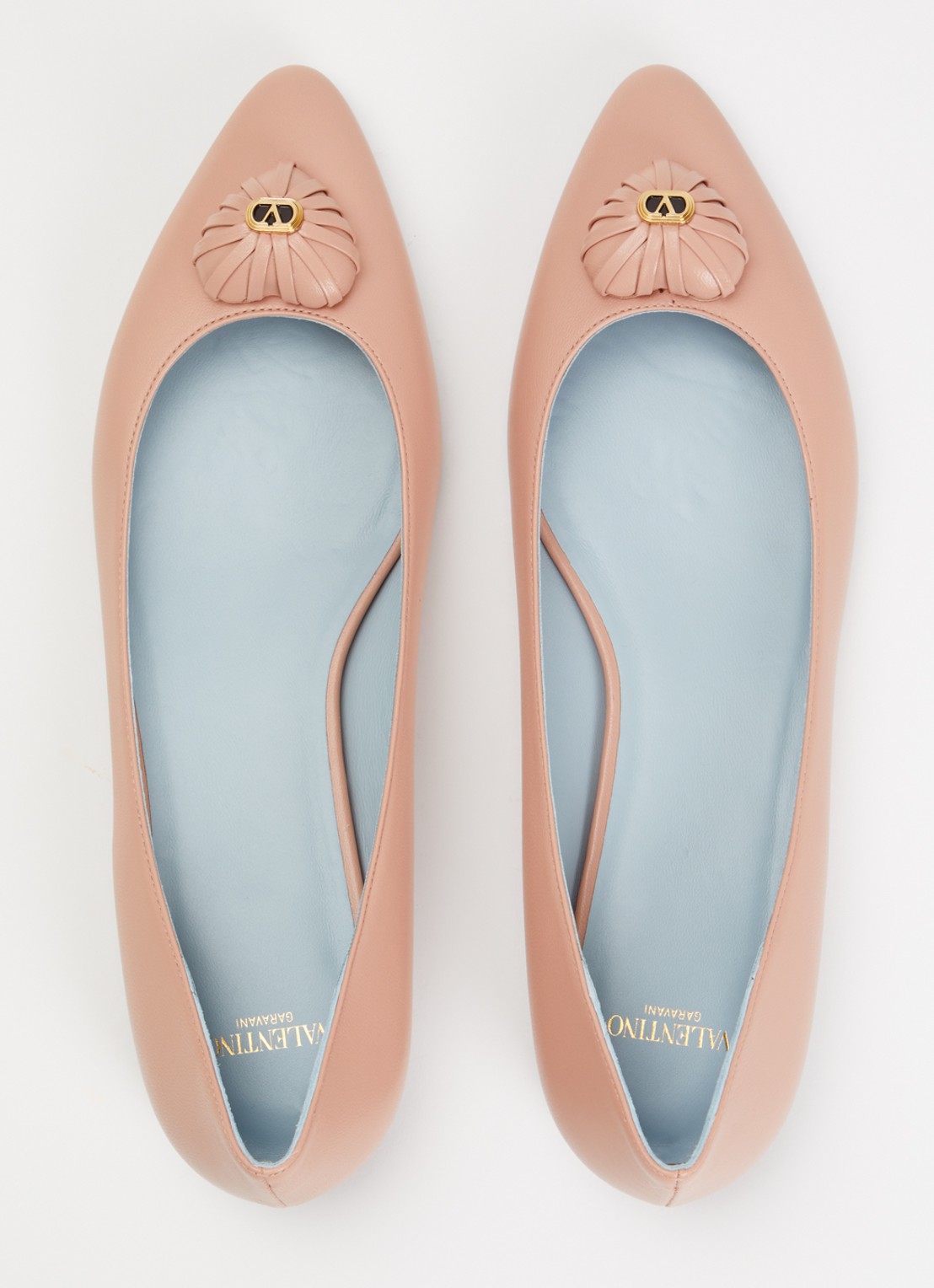 Valentino Garavani Coeur Royal ballerina van leer - detail 3 lichtroze
