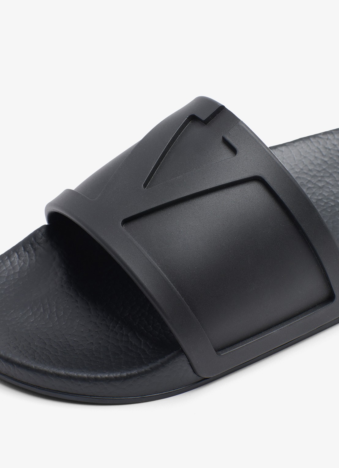 Valentino Garavani Coolslide slipper van rubber - detail 7 zwart