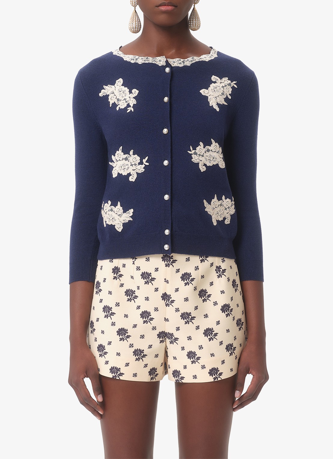 Valentino Garavani Fijngebreid vest van scheerwol met details van kant - detail 4 donkerblauw