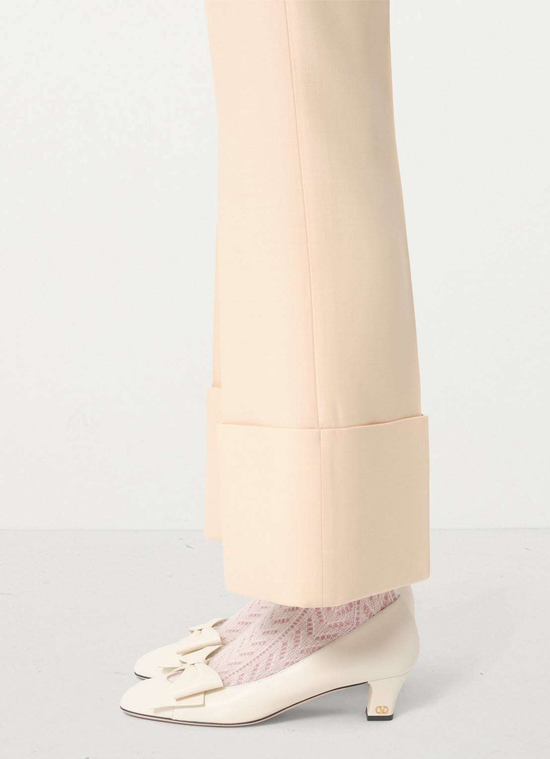 Valentino Garavani High waist bootcut fit pantalon in zijdeblend - detail 5 creme