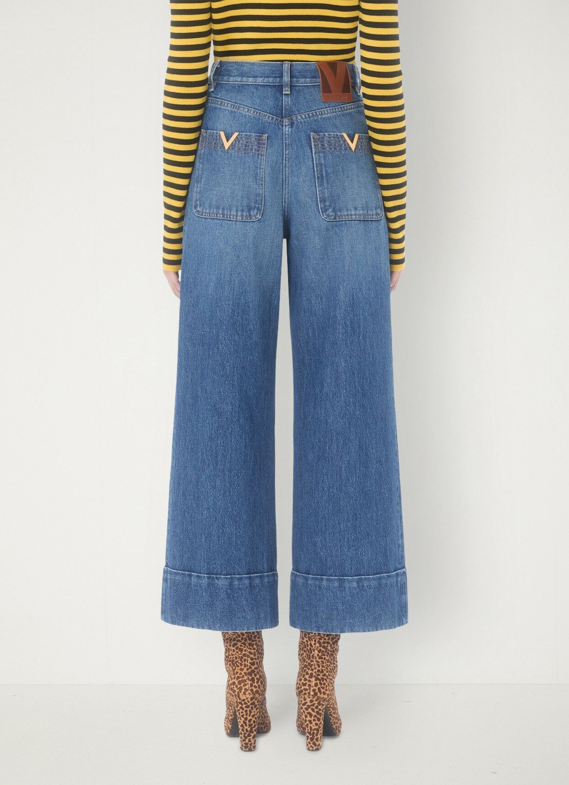 Valentino Garavani High waist wide leg cropped jeans met medium wassing - achterkant indigo