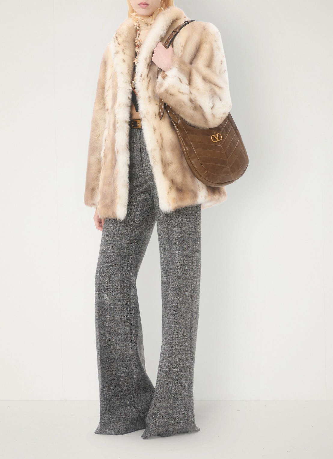 Valentino Garavani Hoboho Small schoudertas van lamsleer - detail 8 bruin