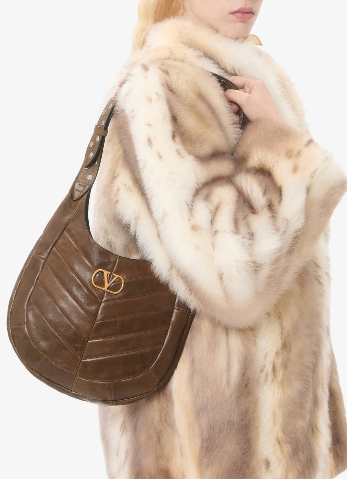 Valentino Garavani Hoboho Small schoudertas van lamsleer - voorkant 2 bruin
