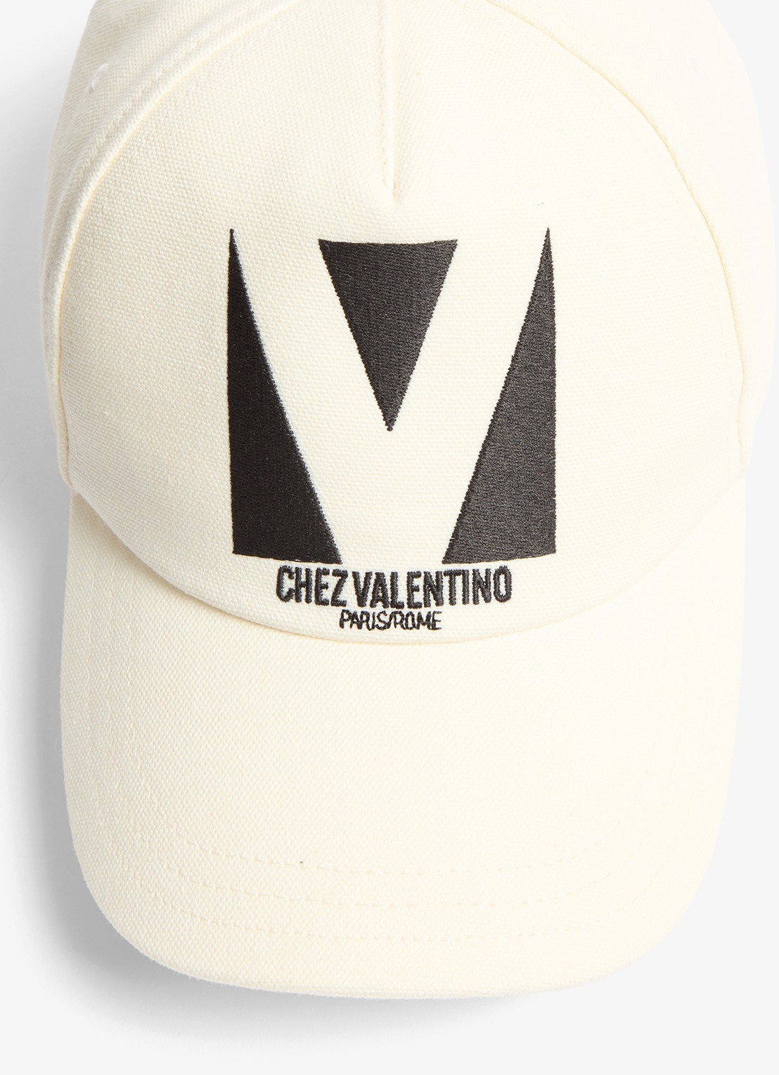 Valentino Garavani Pet met logoborduring - detail 2 gebroken wit