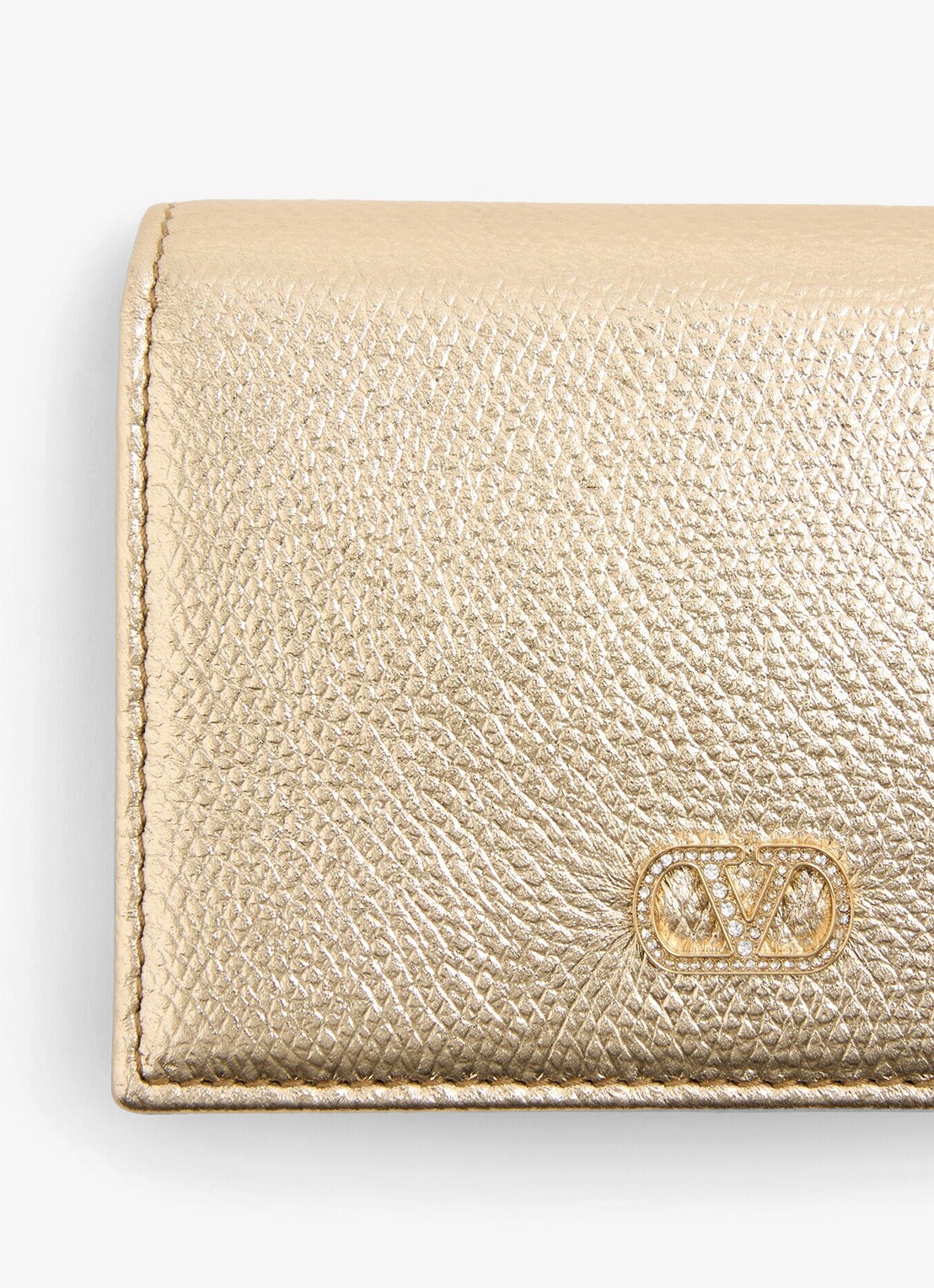 Valentino Garavani Portemonnee van kalfsleer met metallic finish - detail 3 goud