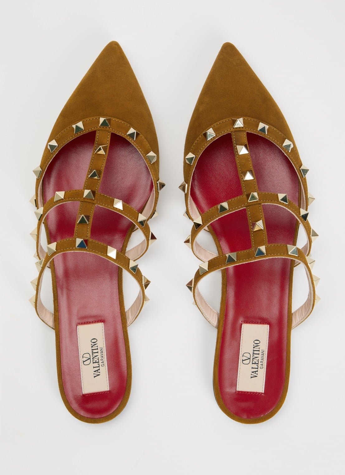 Valentino Garavani Rockstud muiltje van suède met studs - detail 2 zand