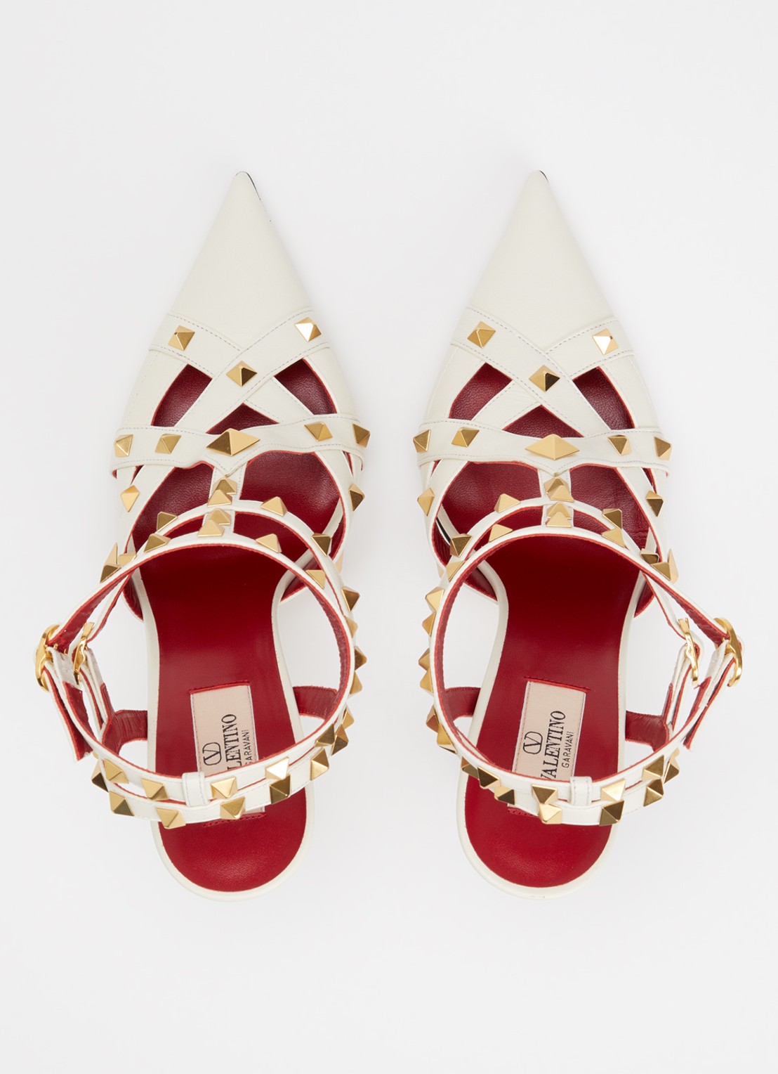 Valentino Garavani Rockstud pump van geitenleer met studs - detail 2 ivoor