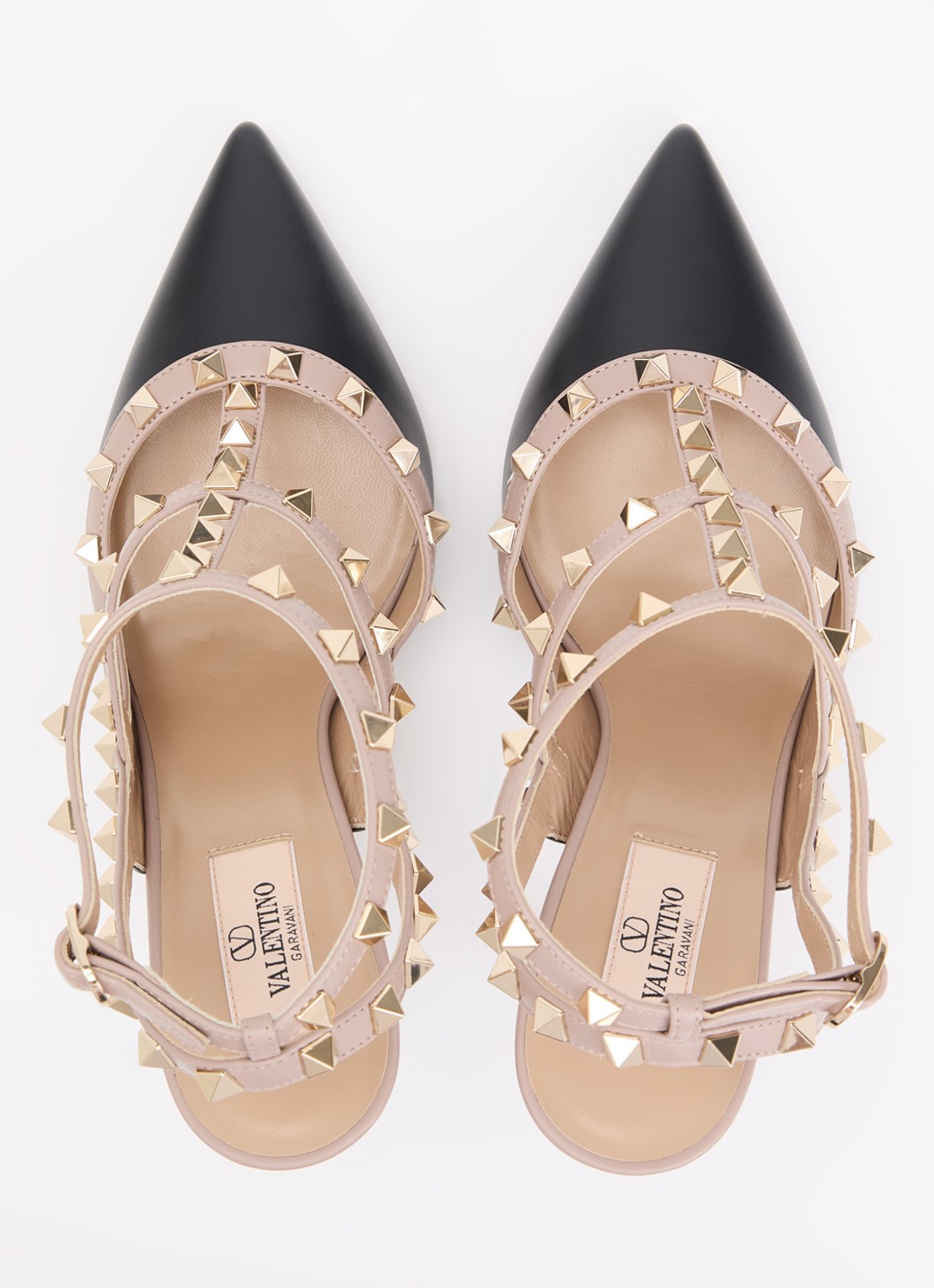 Valentino Garavani Rockstud pump van kalfsleer met studs - detail 2 zwart