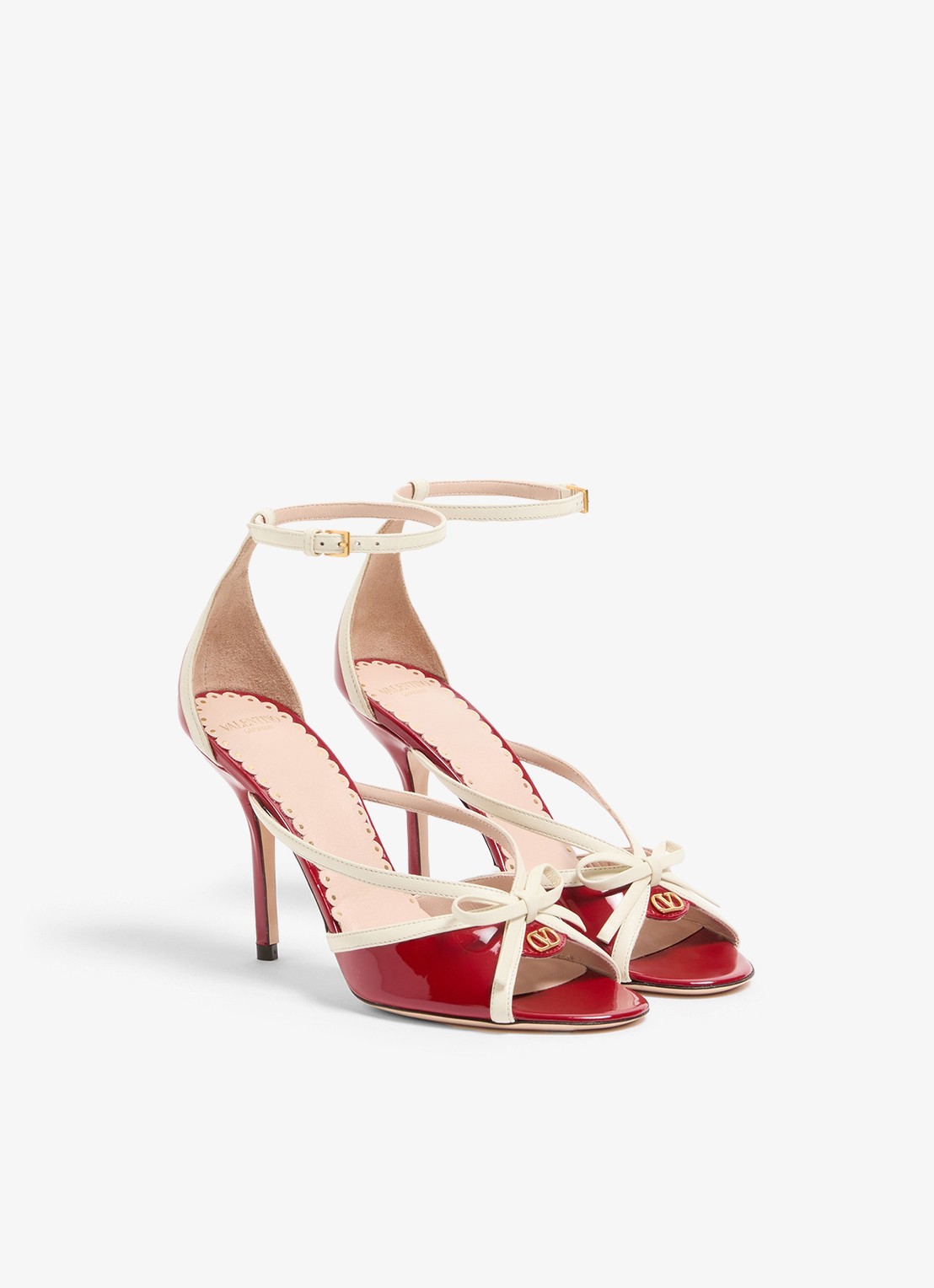 Valentino Garavani Sandalette van geitenleer met lakleren details - voorkant 2 rood