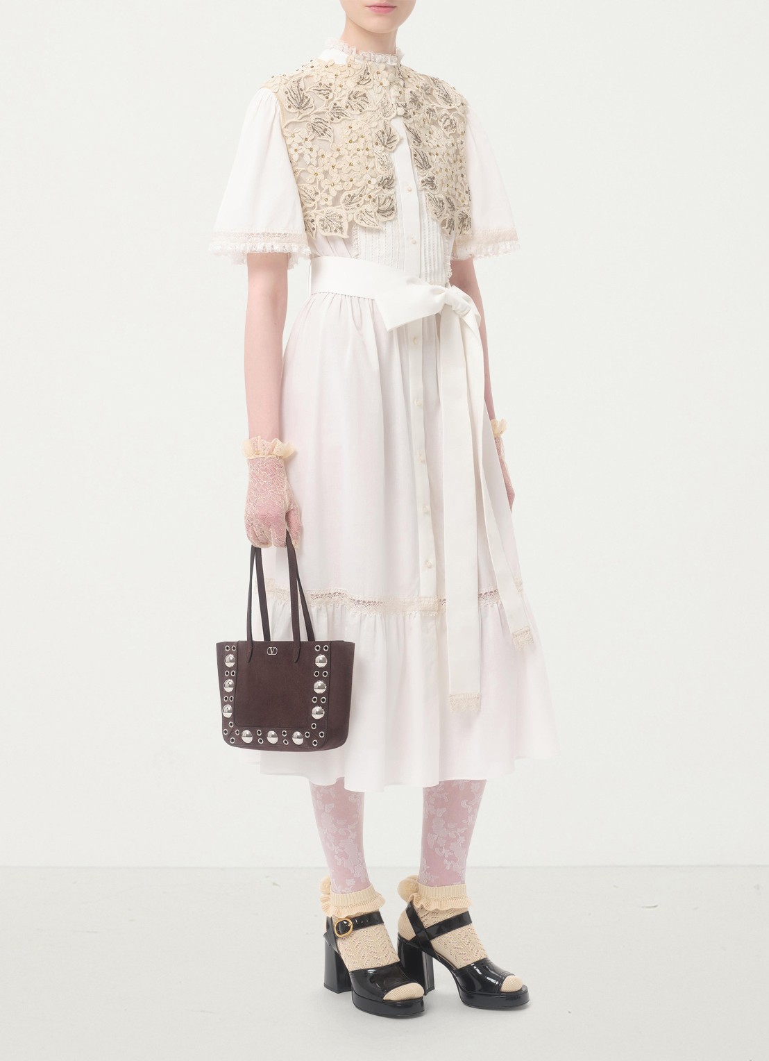 Valentino Garavani Shopper van suède met studs - detail 5 donkerbruin