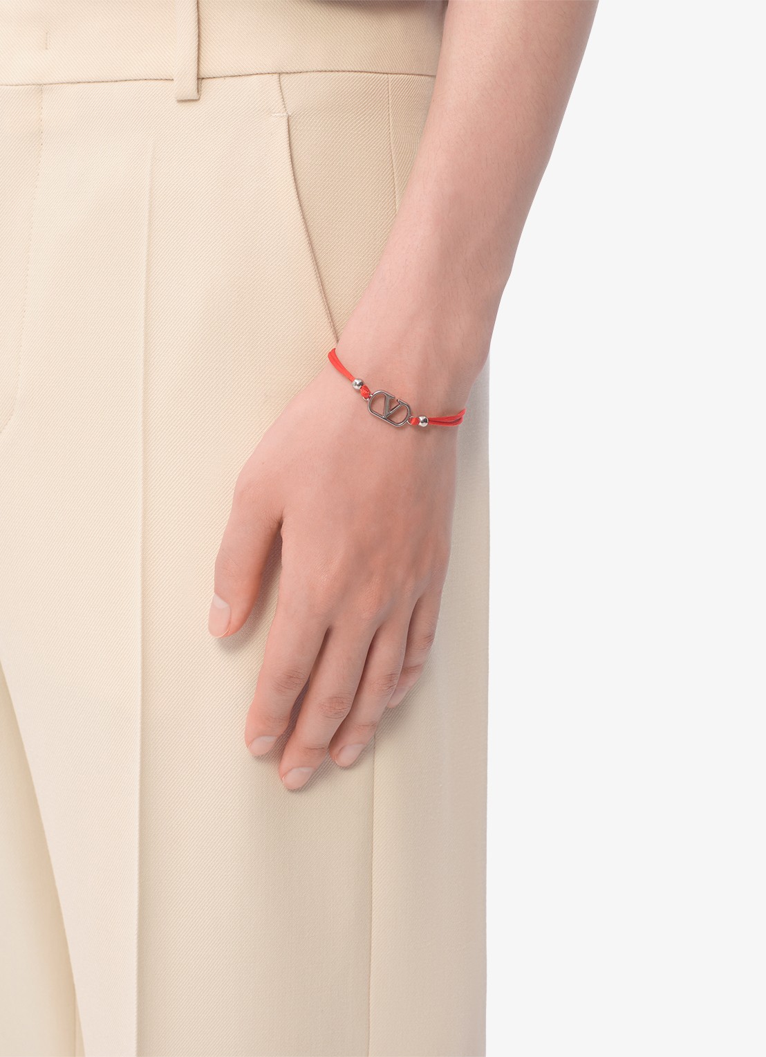Valentino Garavani Signature armband met logo - voorkant 2 rood