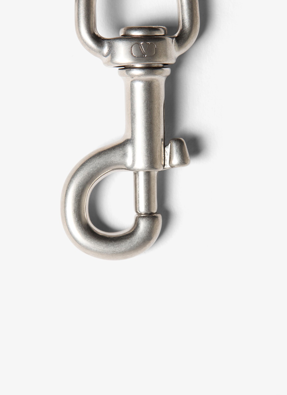 Valentino Garavani Sleutelhanger met logo - detail zilver