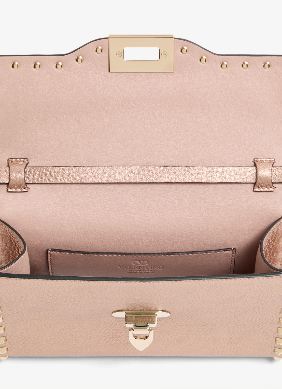 Valentino Garavani Small crossbodytas van kalfsleer met metallic finish en studs - detail 5 roze
