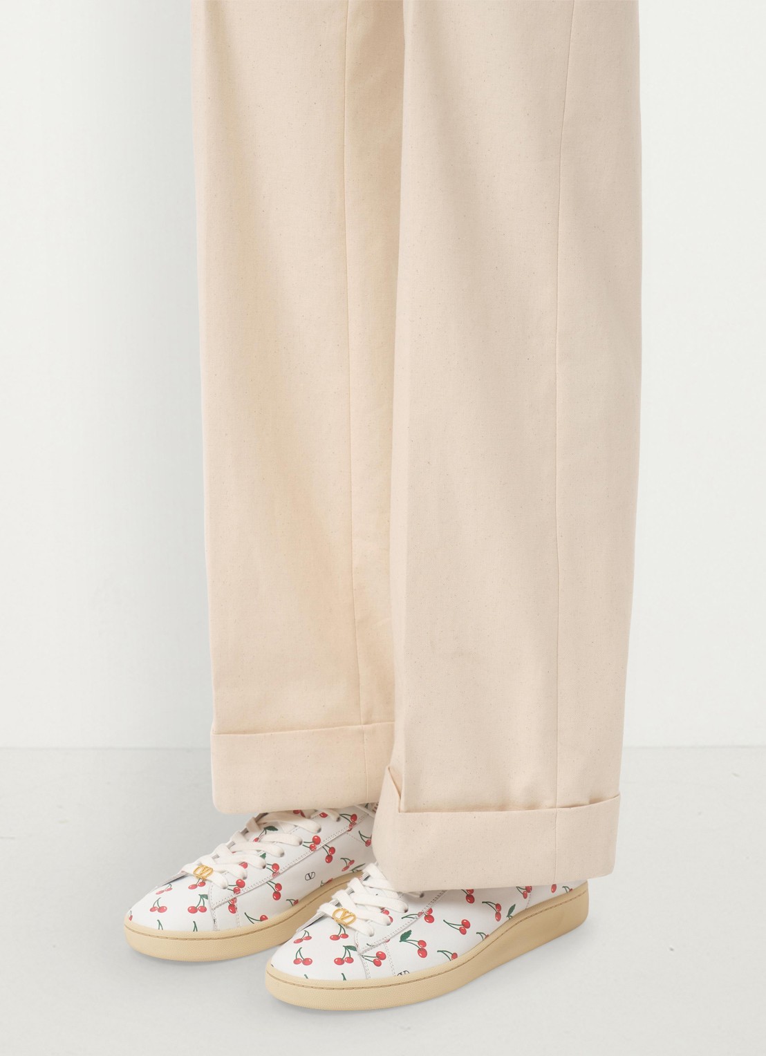 Valentino Garavani Sneaker van kalfsleer met print - voorkant 8 wit
