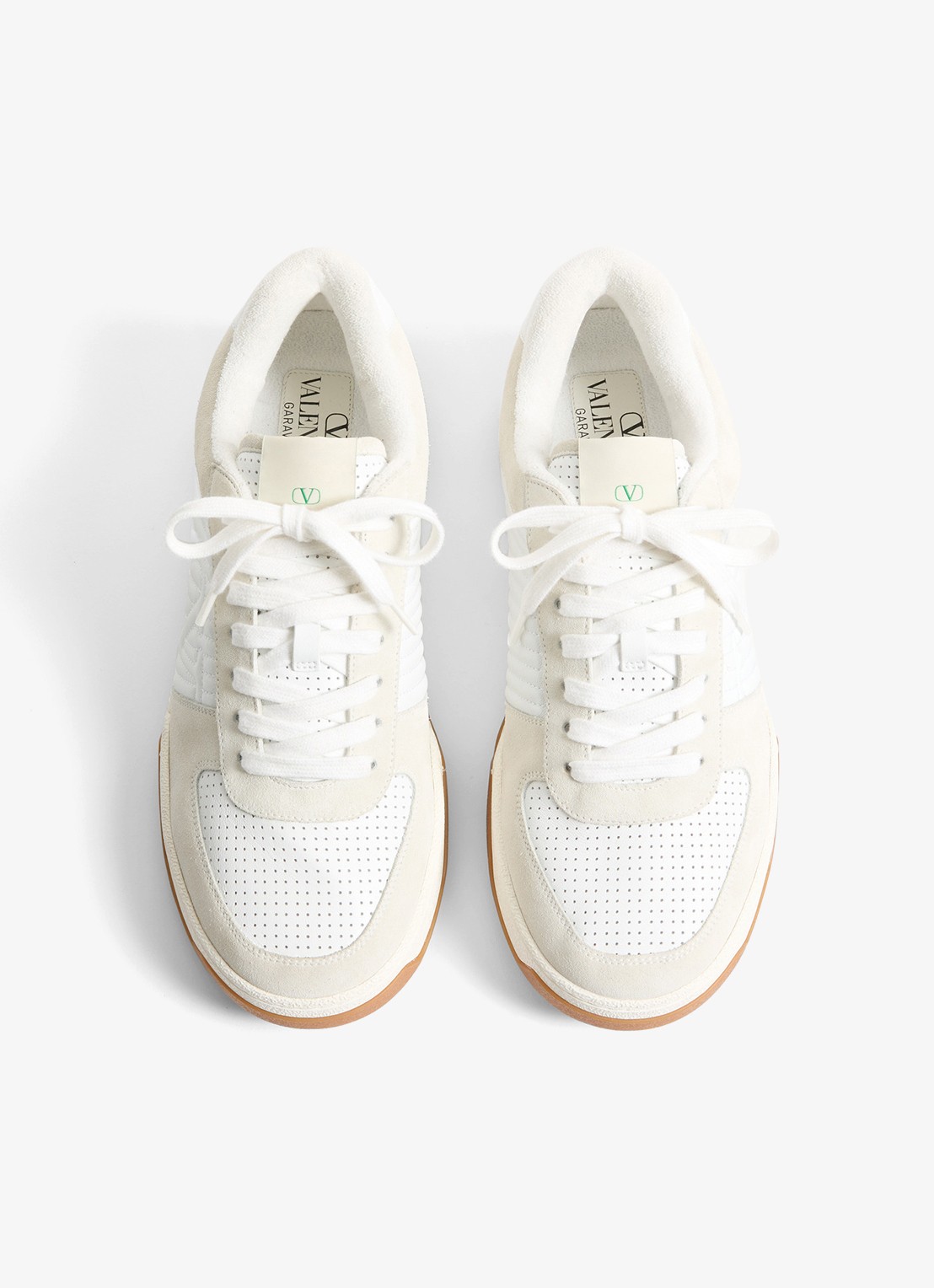 Valentino Garavani Sneaker van leer met suède details - detail gebroken wit