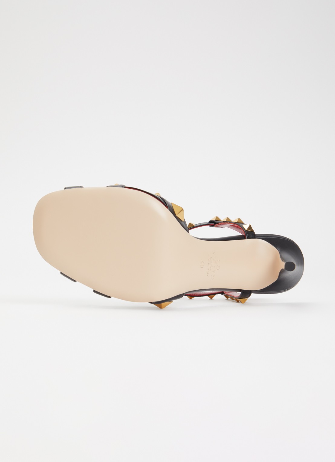 Valentino Garavani Studdy sandalette van leer met studs - detail 4 zwart