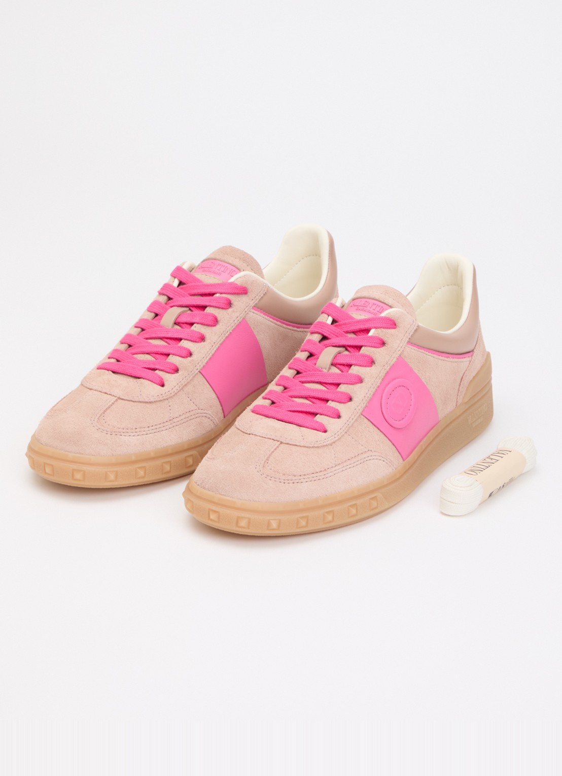 Valentino Garavani Upvillage Crosta sneaker van suède met details van kalfsleer - detail 2 oudroze