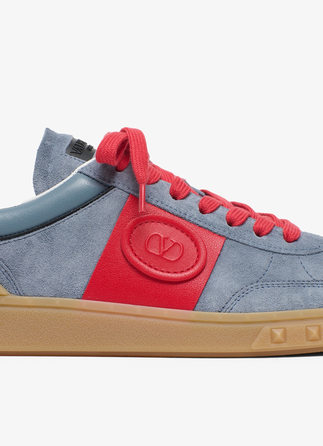 Valentino Garavani Upvillage sneaker van kalfssuède met kalfsleren details - detail 7 grijs