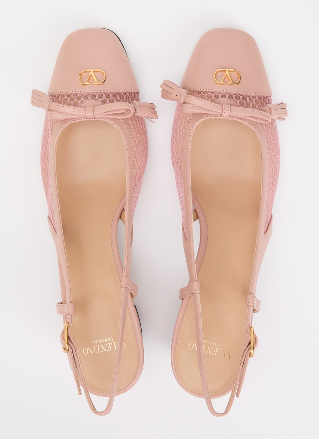 Valentino Garavani Valet Du Roi slingback van leer met mesh details - detail 2 oudroze