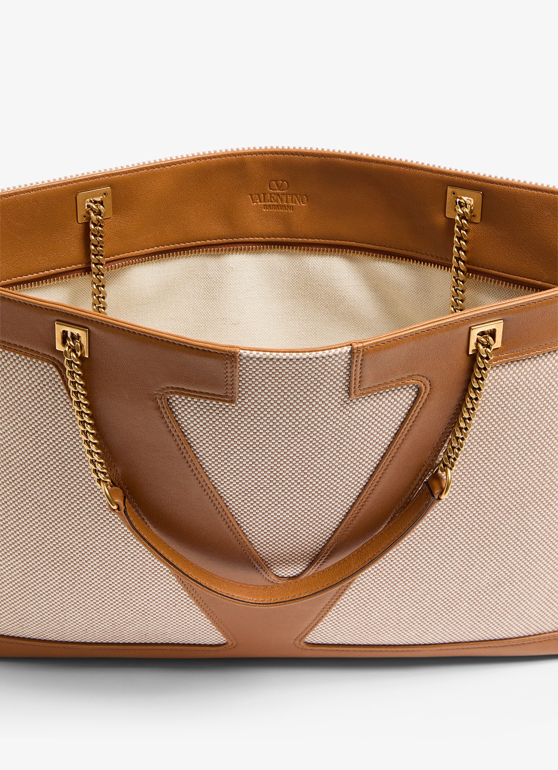 Valentino Garavani Viva Superstar Large schoudertas van canvas met lamsleren details - detail 5 camel