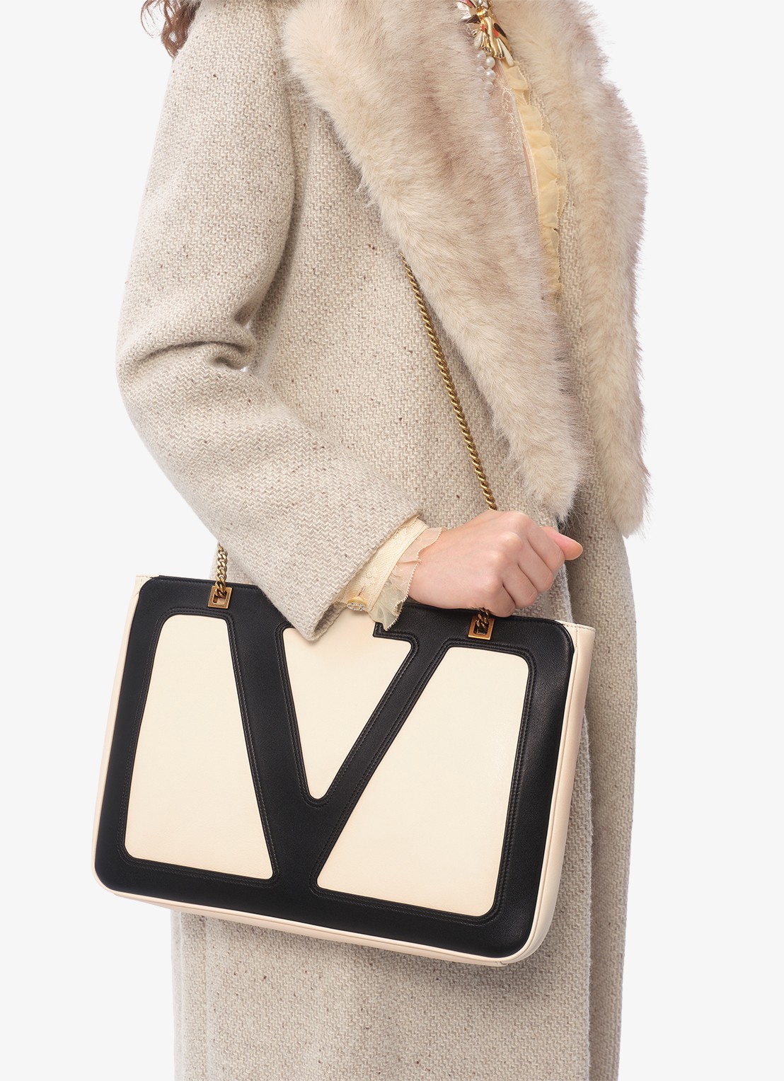 Valentino Garavani Viva Superstar Medium schoudertas van lamsleer - voorkant 8 gebroken wit