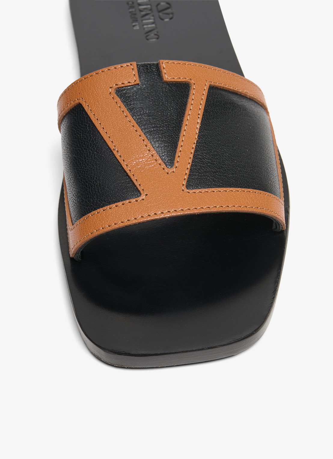 Valentino Garavani Viva Superstar slipper van geitenleer  - detail 5 zwart