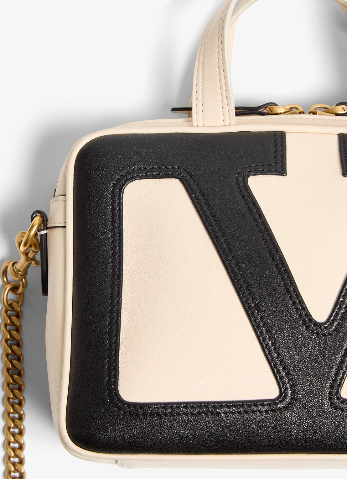 Valentino Garavani Viva Superstar Small handtas van lamsleer - detail 5 creme