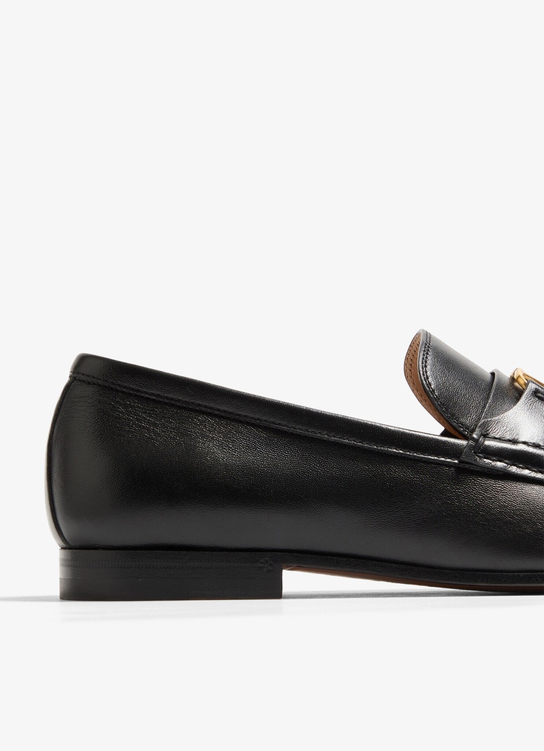 Valentino Garavani VLogo Signature loafer van lamsleer - detail 5 zwart