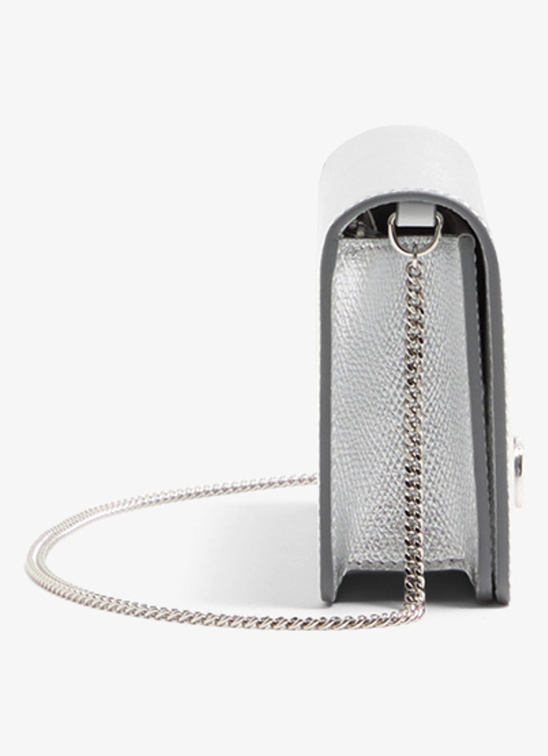 Valentino Garavani VLogo Signature Mini crossbodytas van kalfsleer met metallic finish - detail zilver