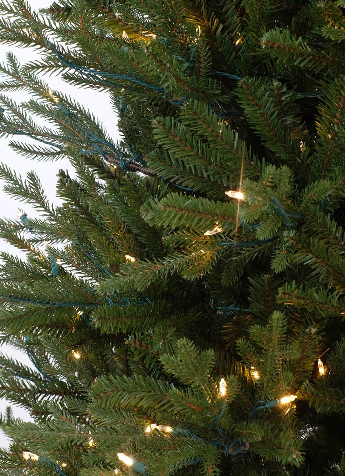 Van Der Gucht Arkansas kunstkerstboom met LED verlichting 183 cm - achterkant 3 donkergroen