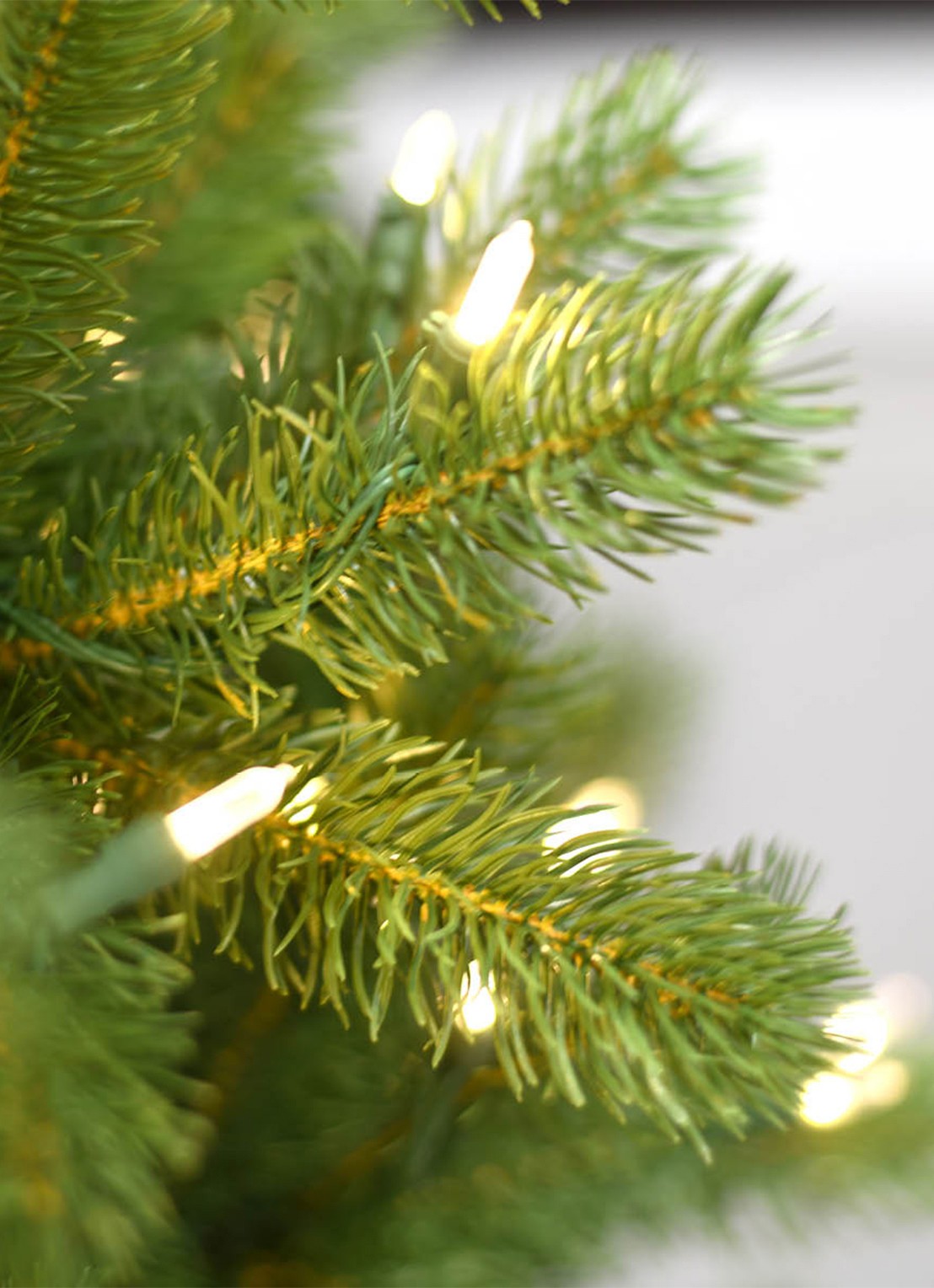 Van Der Gucht Feel Real® Bayberry® kunstkerstboom 228 cm - achterkant 2 groen