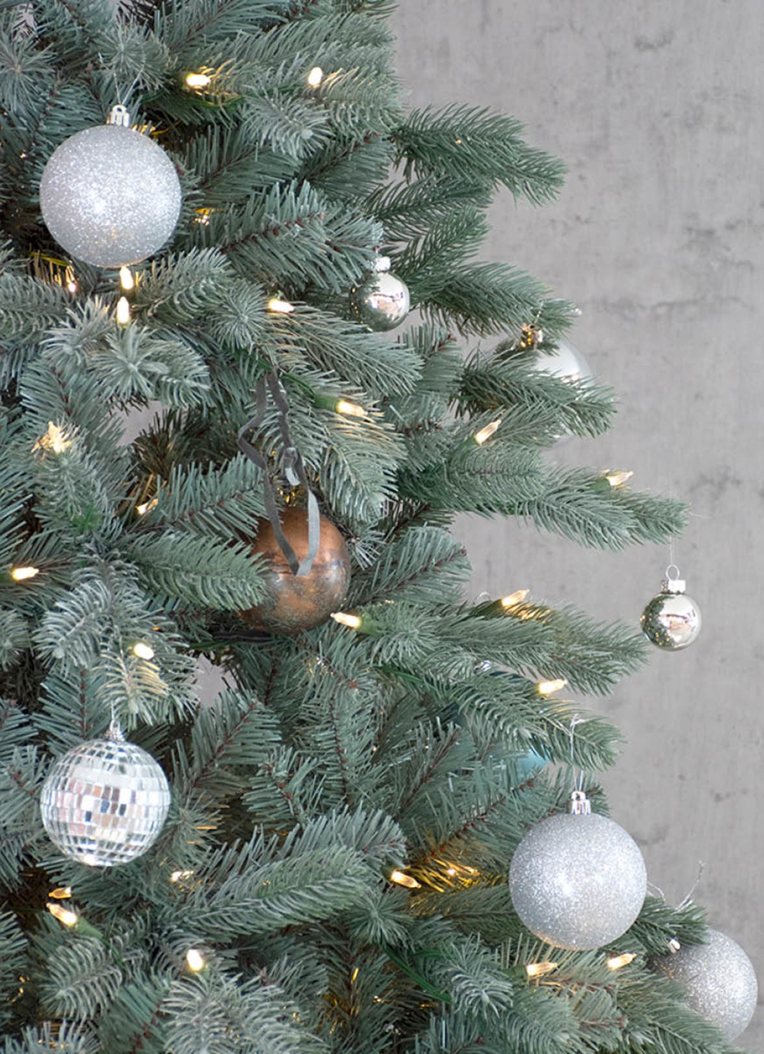 Van Der Gucht Frosted Colorado kunstkerstboom 228 cm - voorkant 3 groen