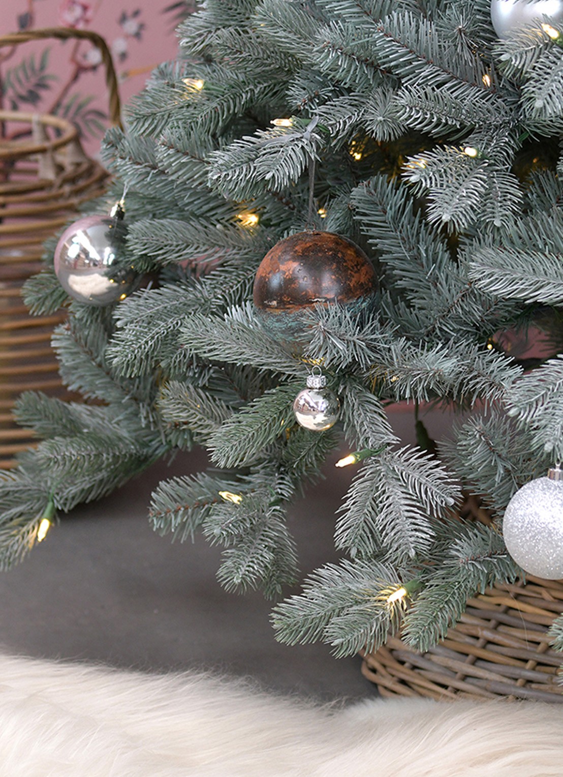 Van Der Gucht Frosted Colorado kunstkerstboom met LED verlichting 213 cm - detail 4 groen