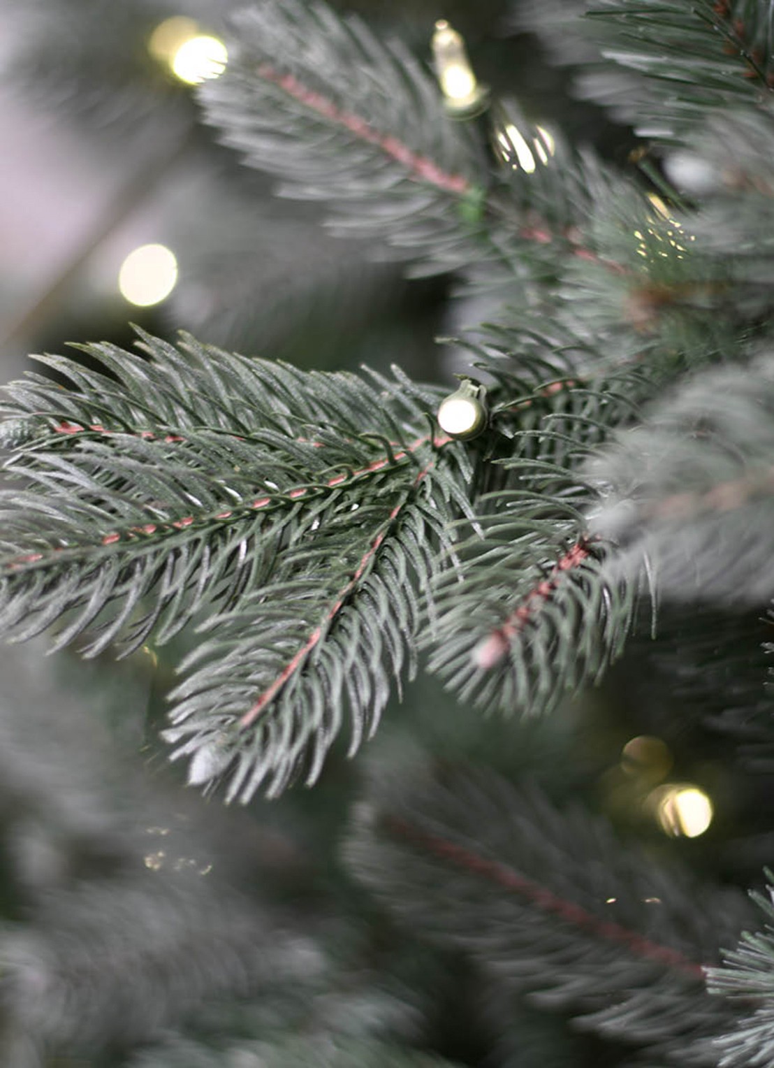 Van Der Gucht Frosted Colorado kunstkerstboom met LED verlichting 213 cm - voorkant 5 groen