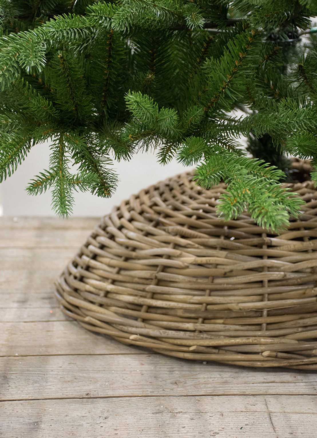 Van Der Gucht Nordic Kobo kerstboomrok van rotan Ø62 cm - voorkant 2 bruin