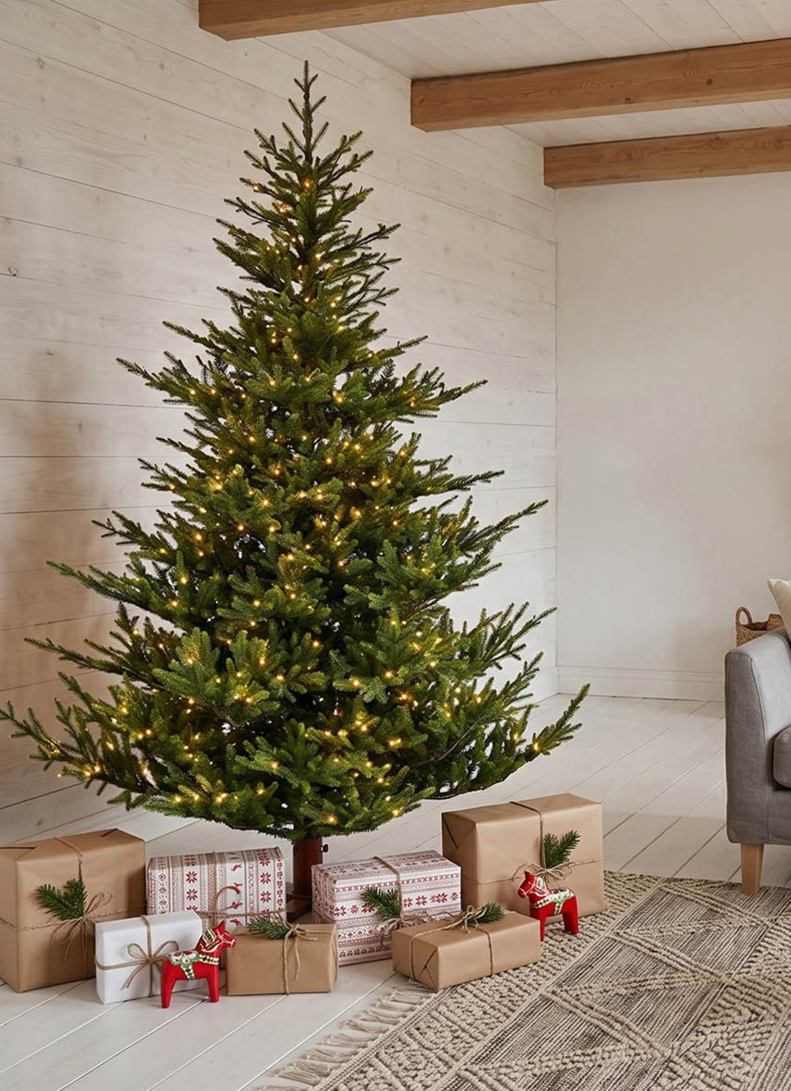 Van Der Gucht Sami Mountain Spruce kunstkerstboom met LED verlichting 213 cm  - voorkant 2 groen