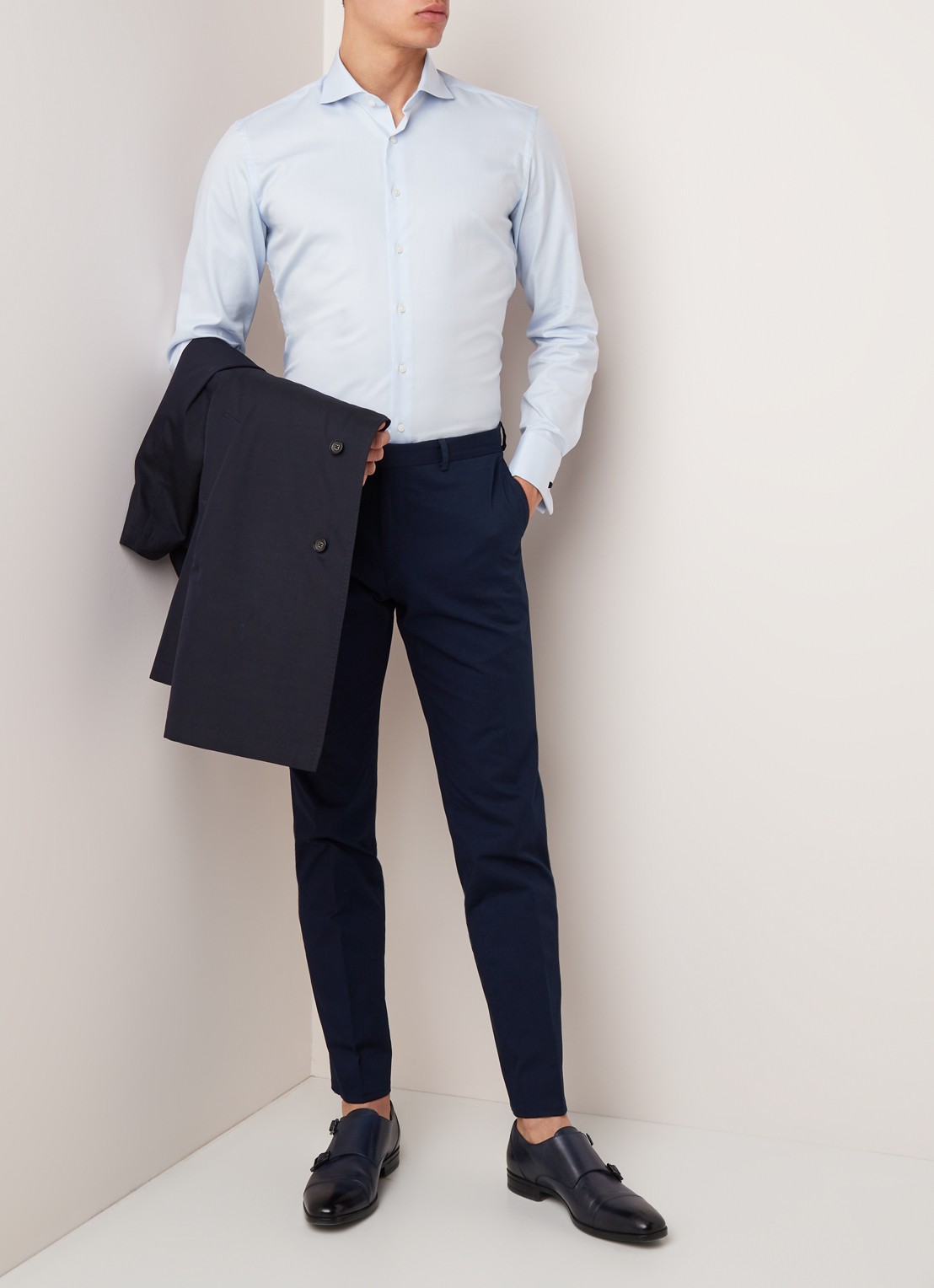 Van Gils Ext slim fit overhemd met wide spread-kraag - voorkant 4 lichtblauw