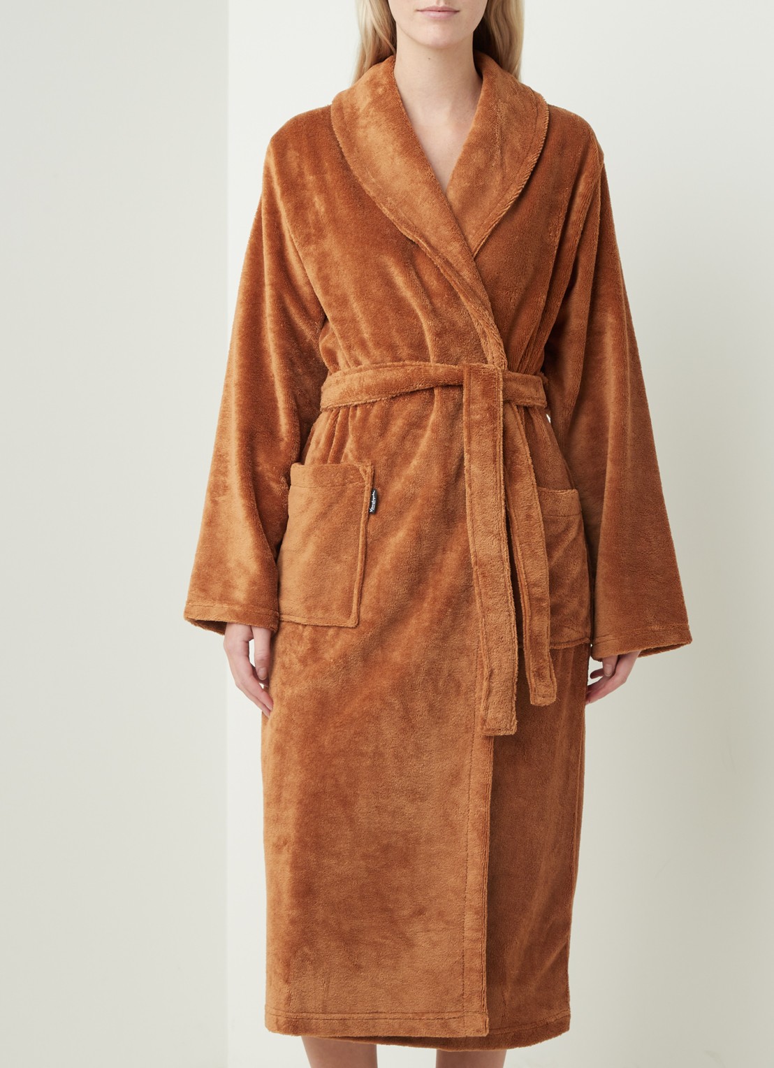 Vandyck Beaumont badjas in bamboeblend - detail cognac