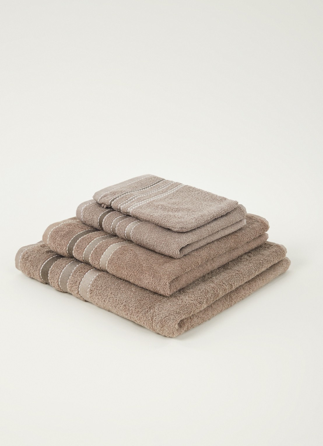 Vandyck Prestige Lines badhanddoek - 500 gr/m2 - 60 x 110 cm  - voorkant 2 hazelnootbruin