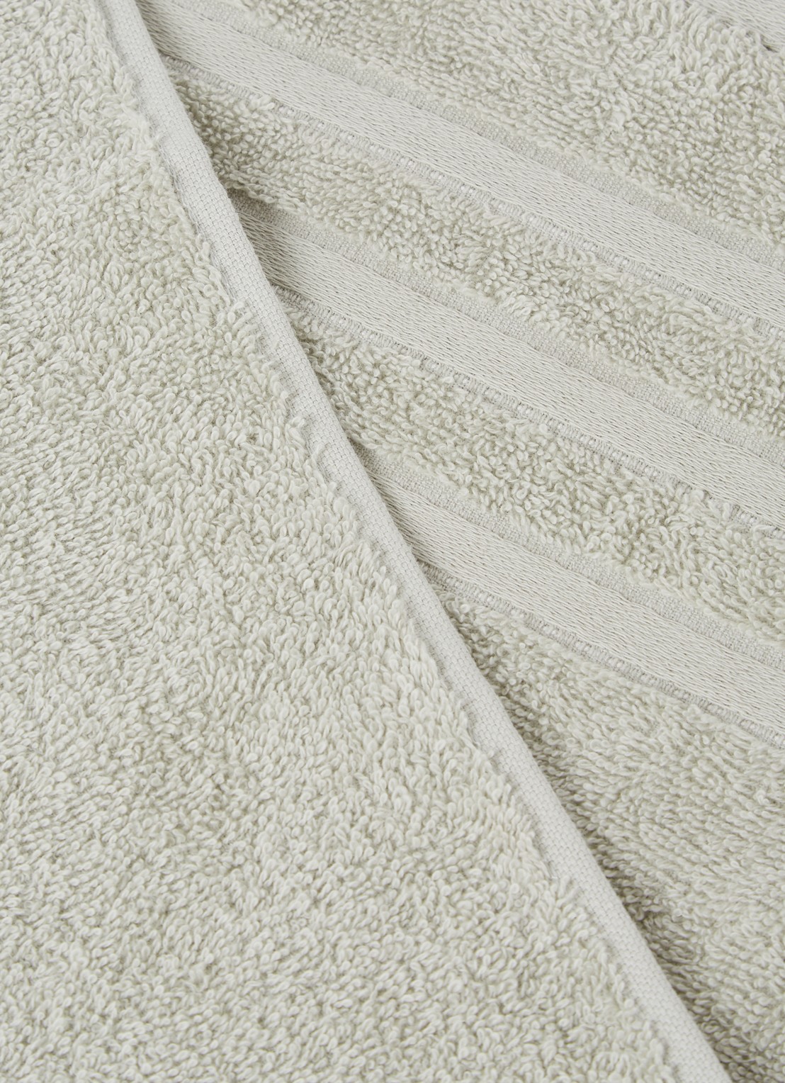Vandyck Prestige Lines badlaken - 500 gr/m2 - 70 x 140 cm  - detail lichtgroen