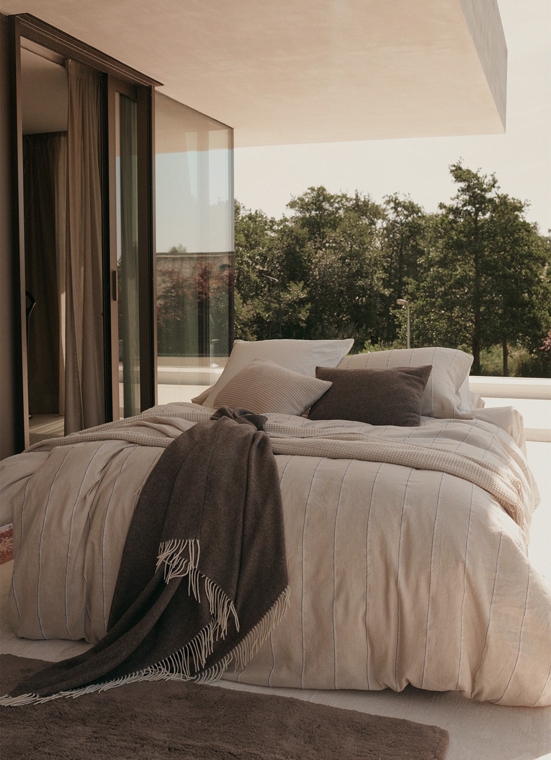 Vandyck Pure Flow dekbedovertrekset van katoensatijn 210TC - inclusief kussenslopen - voorkant 4 beige