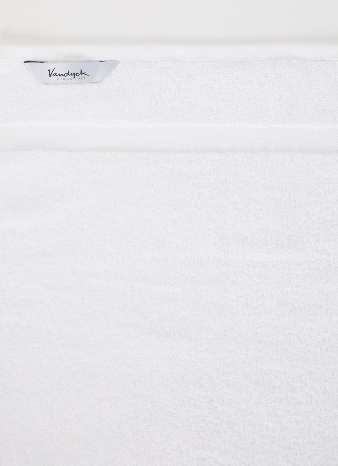 Vandyck Ranger badhanddoek - 650 gr/m2 - 55 x 100 cm - detail wit