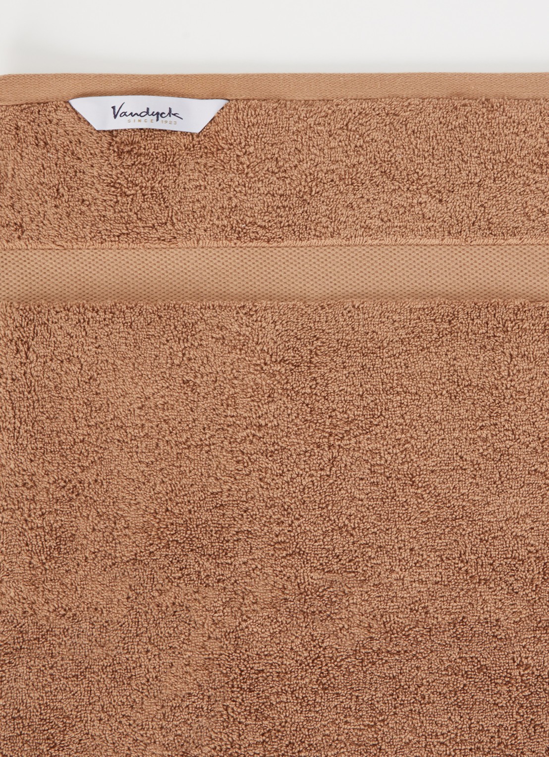 Vandyck Ranger badhanddoek - 650 gr/m2 - 68 x 127 cm - detail lichtbruin