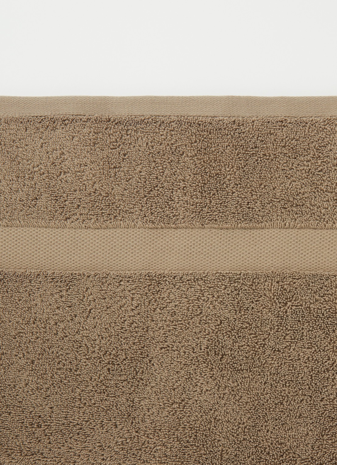 Vandyck Ranger badhanddoek - 650 gr/m2 - 68 x 127 cm - detail 2 donkerkhaki
